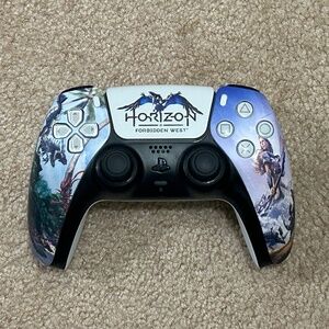 PS5 custom controller Horizon